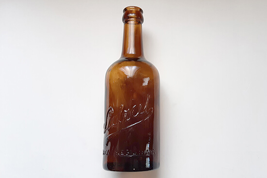 Antigua botella de Sidral, primera gaseosa fabricada en la ciudad de La Plata.