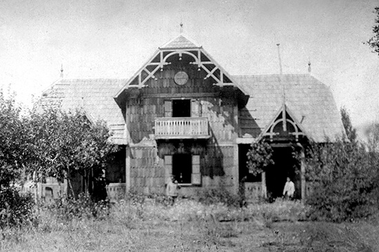 Fachada del Hotel San Carlos, donde se alojaron en su paso por Bariloche.
